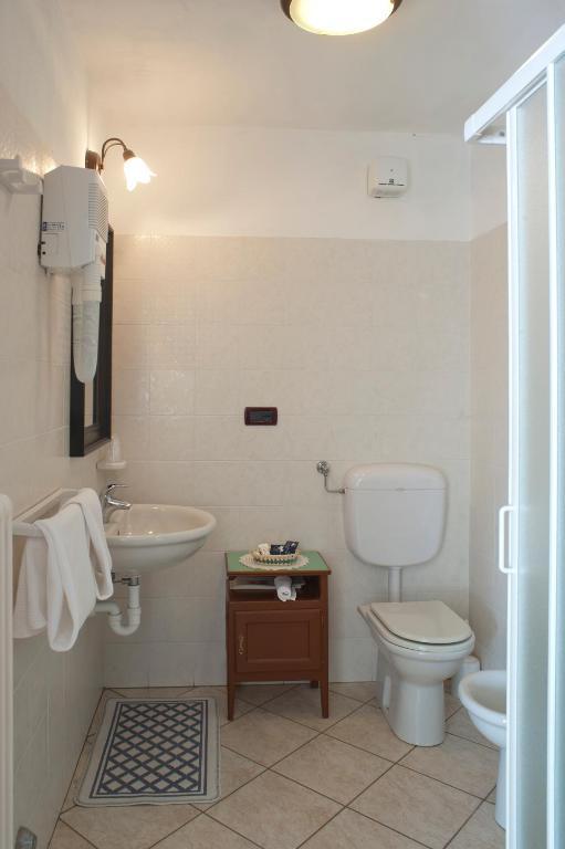 Albergo Castello Da Bonino Champorcher Quarto foto