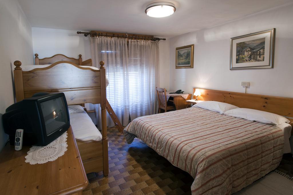 Albergo Castello Da Bonino Champorcher Quarto foto